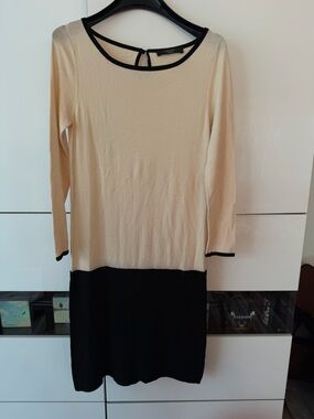 MaxMara weekend Two-Tone Cream and Black Long Sleeve Knit Dress